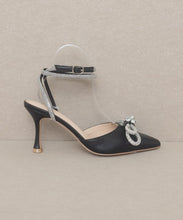 Oasis Society Chelsea - Bow Front Kitten Heel